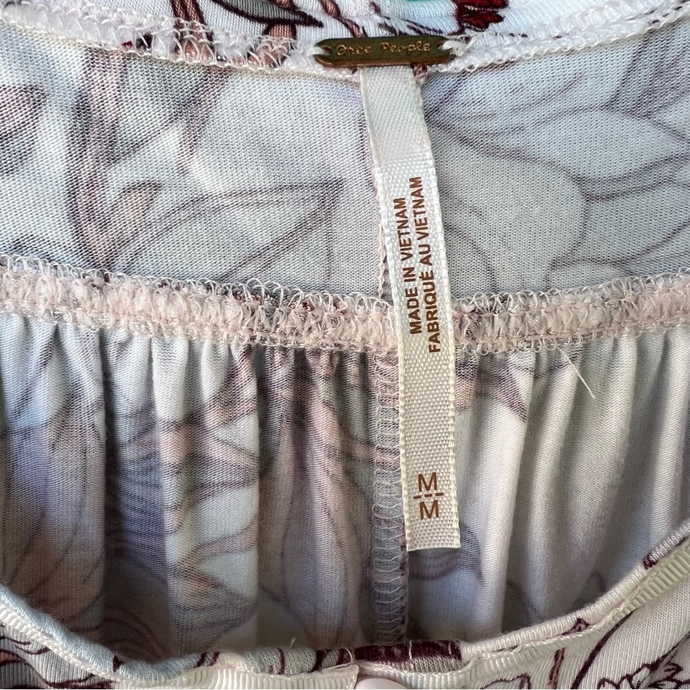 ANTHROPOLOGIE FREE PEOPLE KEEPIN ON FLORAL FLOWY OVERSIZED TUNIC TOP SIZE MEDIUM - Picture 8 of 9